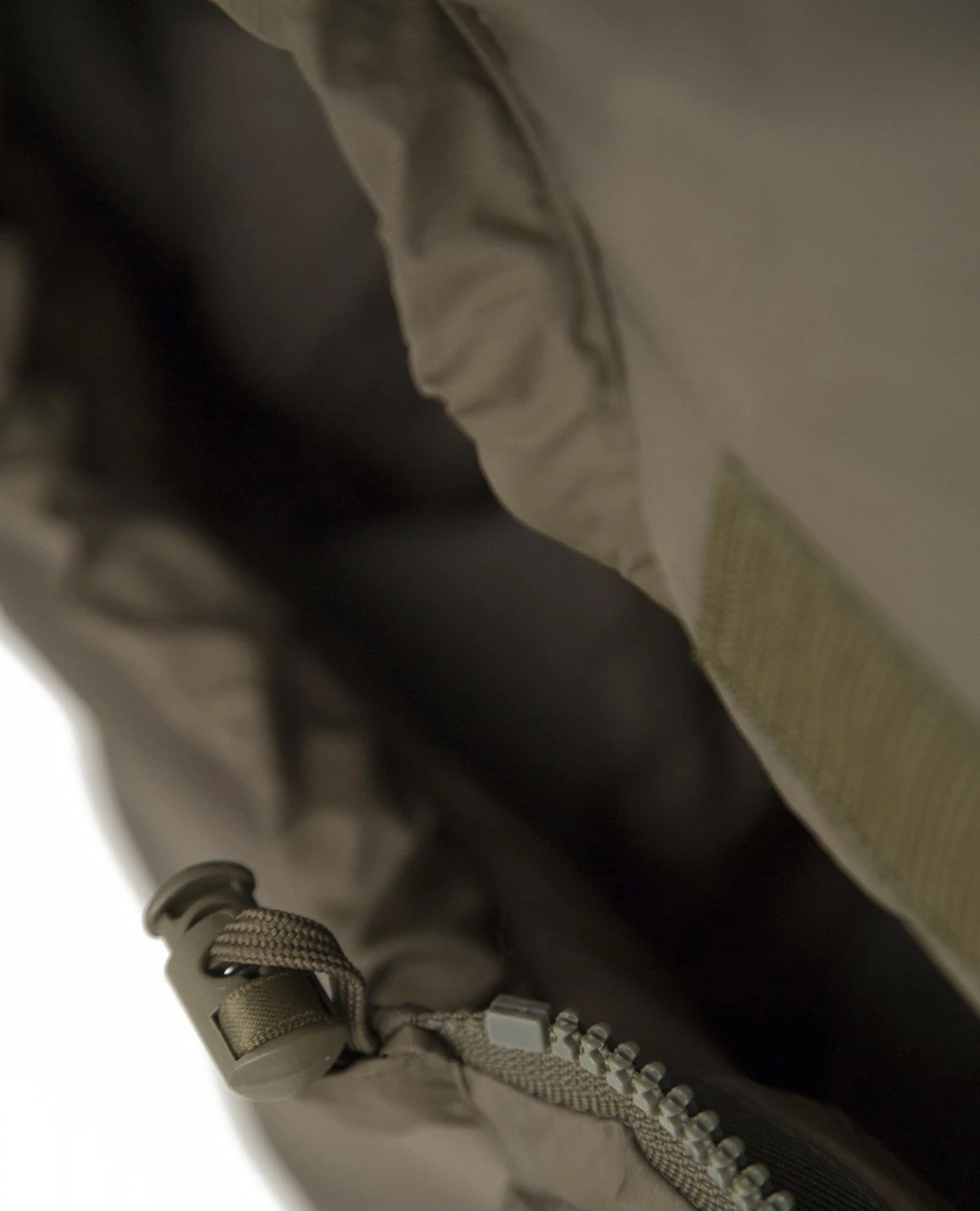 Carinthia Defence 1 Top 185 Oliv 9 Carinthia Defence 1 Top 185 Oliv – Bild 7